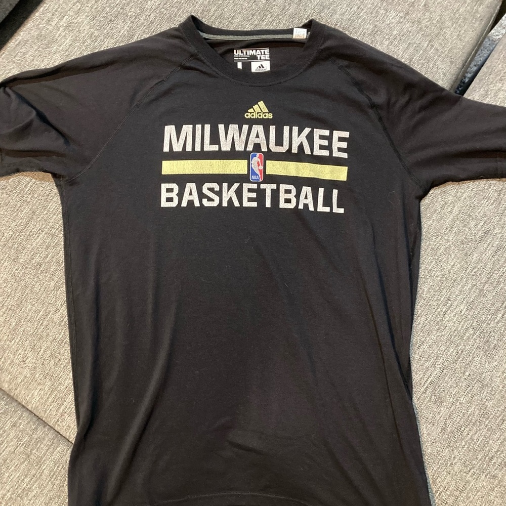 Milwaukee Basketball practice T men’s L